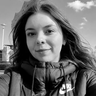 Portrait of Deniz, co-founder of Visible Fractional